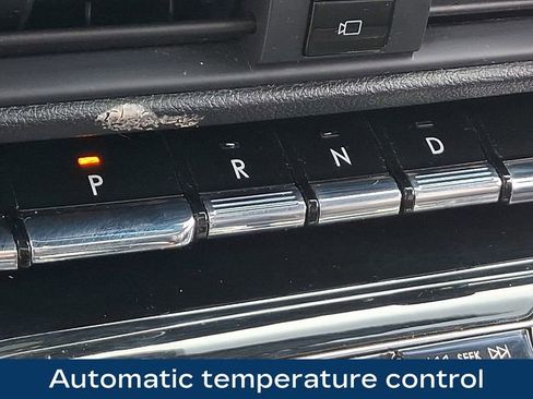 Used 2022 Lincoln Corsair Reserve w/ Luxury Package image 11