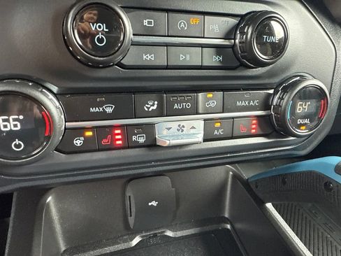 Used 2023 Ford Bronco Wildtrak AWD/4WD image 33