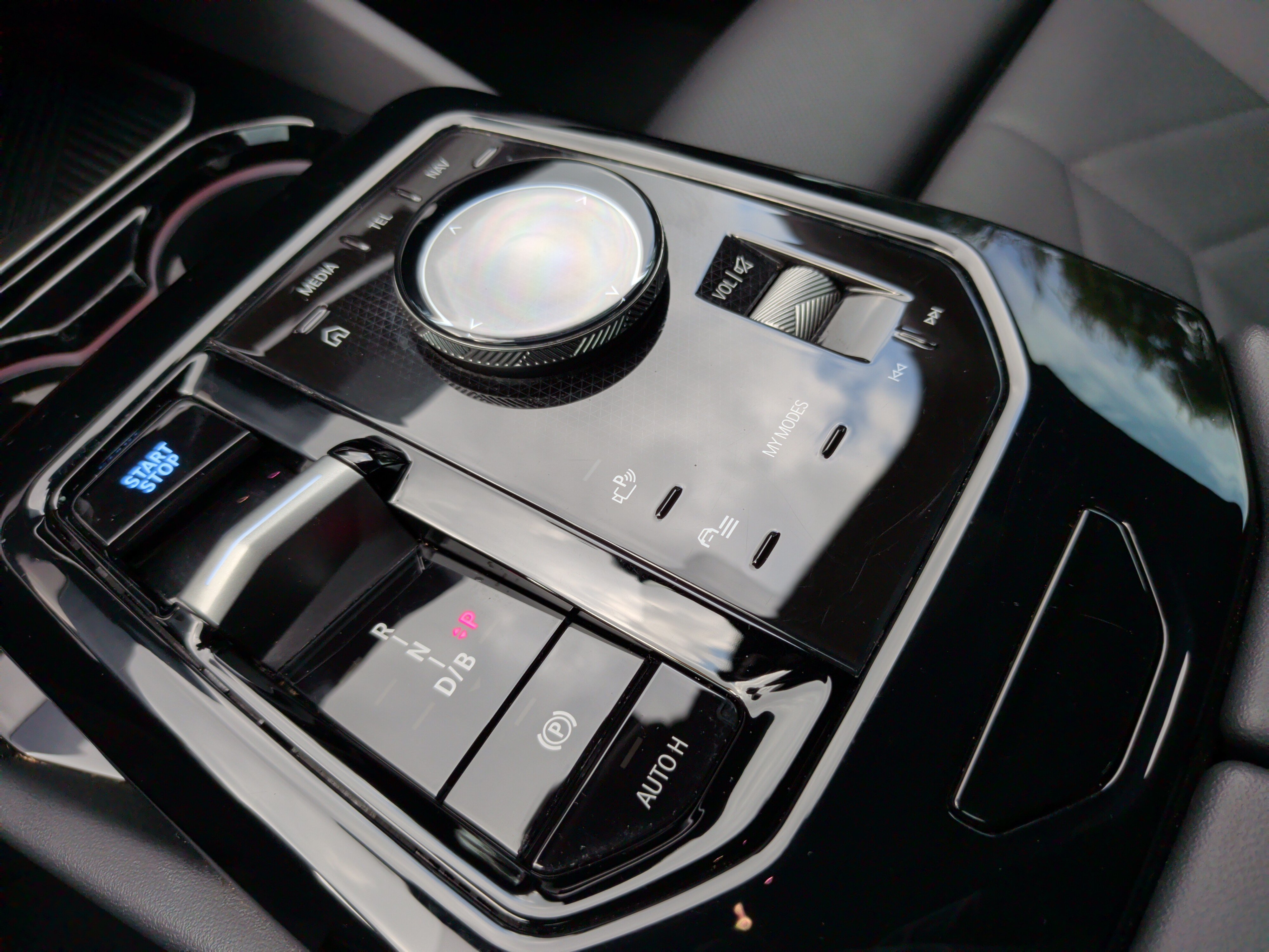 Certified 2024 BMW i5 eDrive40i w/ M Sport Package RWD image 19