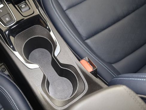 Used 2023 Chevrolet Bolt EUV Premier image 23