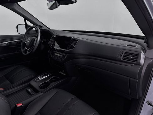 Certified 2023 Honda Passport TrailSport image 30