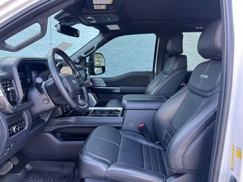 Used 2026 Ford F250 Platinum w/ Tremor Off-Road Package image 4