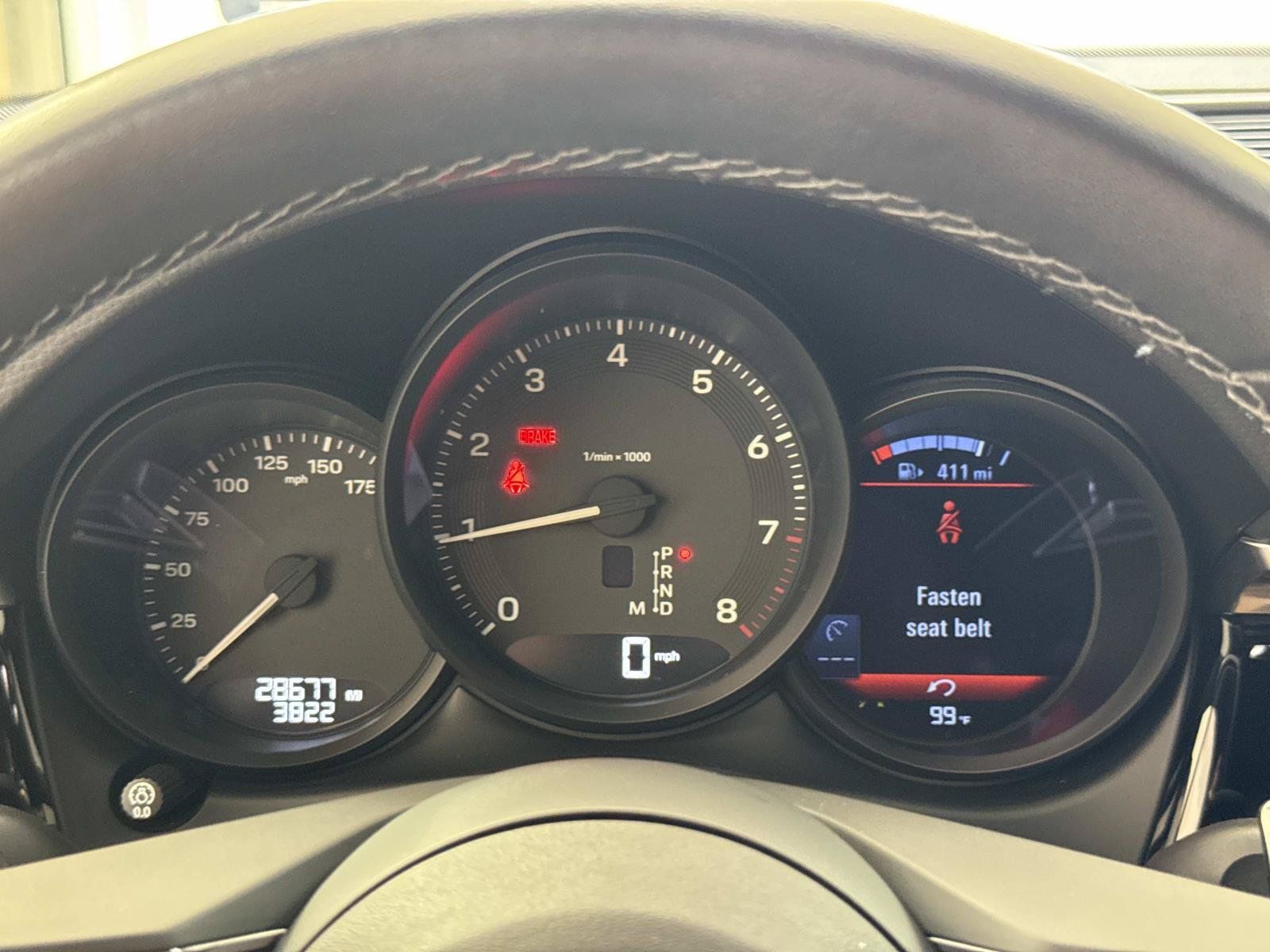 Used 2024 Porsche Macan AWD/4WD image 31