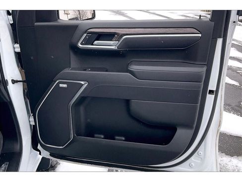 Used 2025 Chevrolet Silverado 1500 LTZ image 25