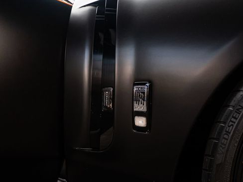 Used 2024 Rolls-Royce Phantom Sedan RWD image 23