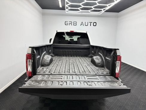 Used 2019 Ford F250 XL w/ Power Equipment Group RWD image 7