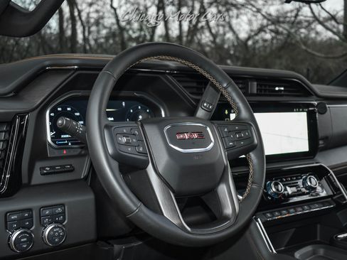 Used 2024 GMC Sierra 2500 AT4 w/ AT4 Premium Plus Package image 9