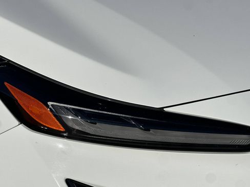 Used 2022 Chevrolet Bolt EUV LT w/ Convenience Package FWD image 46