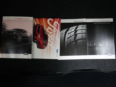 Used 2018 Ford Taurus SE image 21