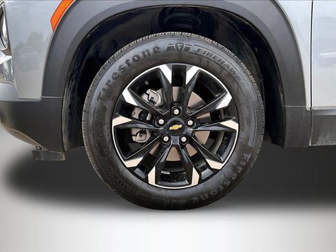 Used 2023 Chevrolet TrailBlazer LT FWD image 32