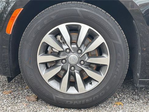 Used 2020 Chrysler Pacifica Touring-L Plus image 25