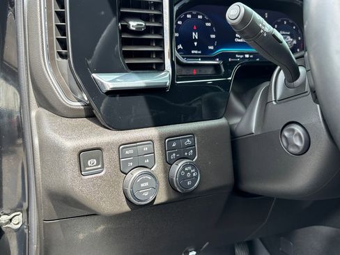 Used 2025 Chevrolet Silverado 1500 High Country w/ Midnight Edition AWD/4WD image 19