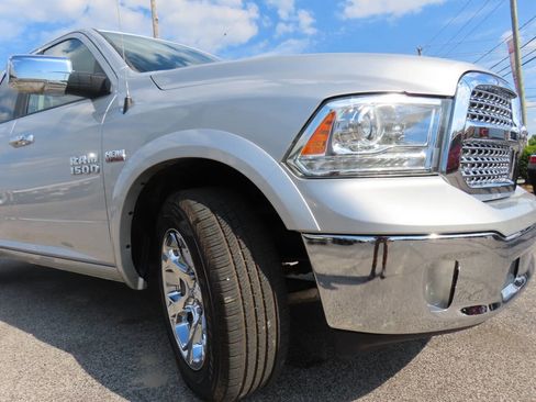 Used 2018 RAM 1500 Laramie RWD image 18