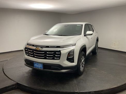 New 2026 Chevrolet Equinox LT w/ LPO, Floor Liner Package FWD image 3