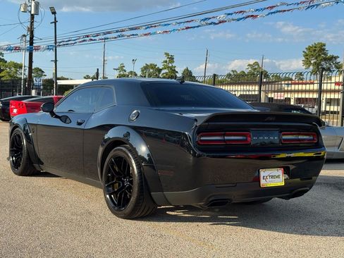 Used 2019 Dodge Challenger SRT Hellcat Redeye image 8