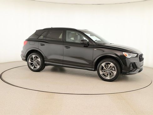New 2025 Audi Q3 2.0T Premium image 9