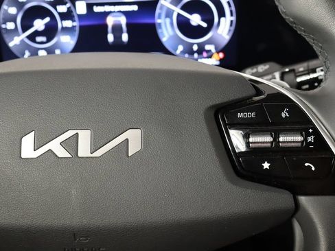 Used 2023 Kia Niro Wind FWD image 10