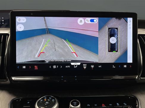 Used 2025 Ford Expedition Max Platinum w/ Platinum Ultimate Package image 11