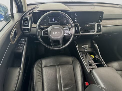 Used 2022 Kia Sorento EX w/ Panoramic Sunroof Package FWD image 24