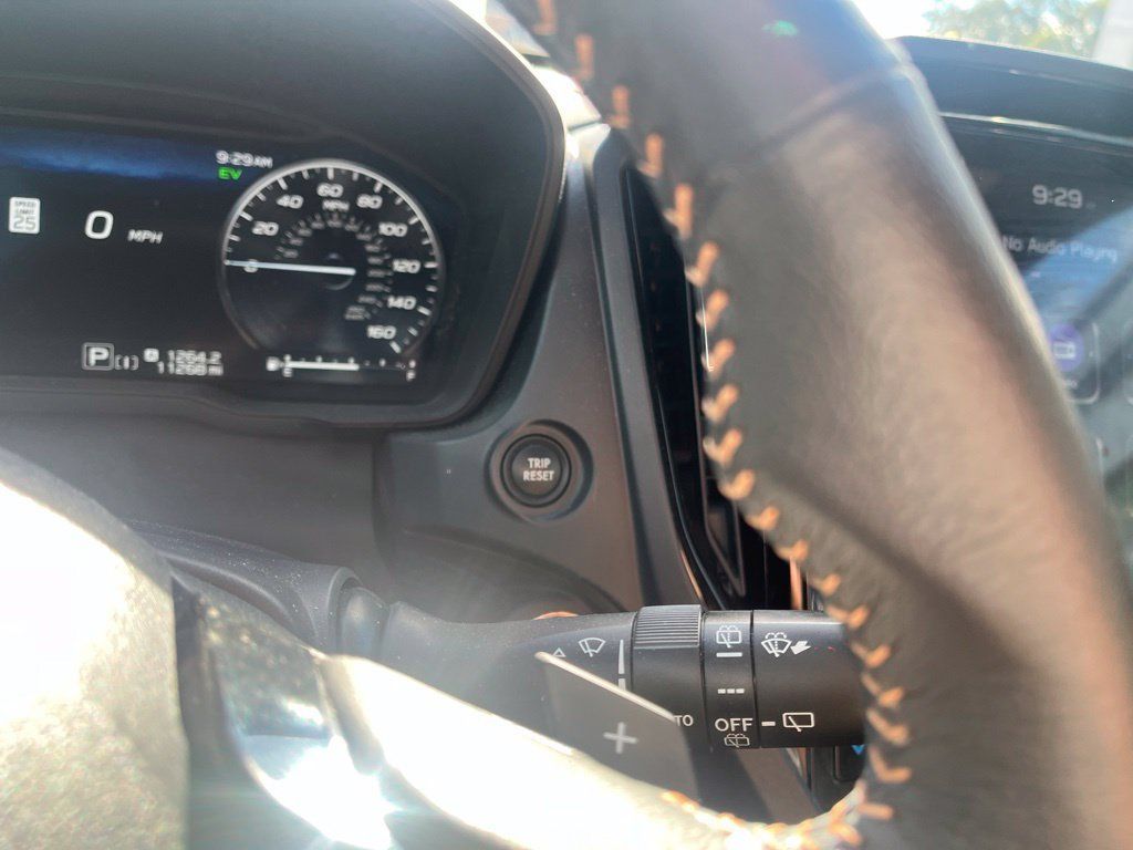 Used 2025 Subaru Forester Touring AWD/4WD image 18