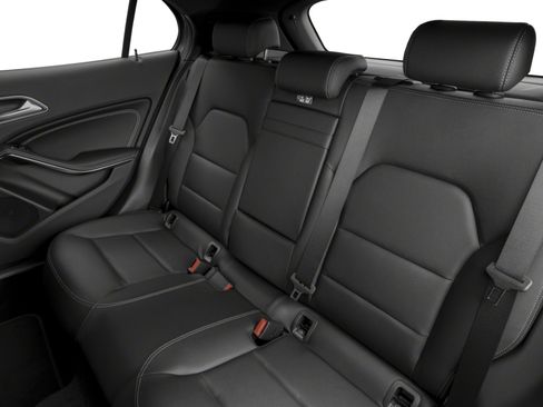 Used 2018 Mercedes-Benz GLA 250 4MATIC image 11