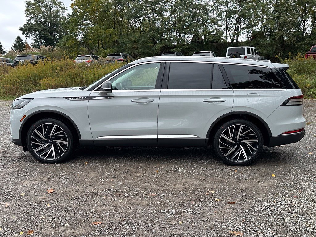 New 2027 Lincoln Aviator Reserve AWD/4WD image 2