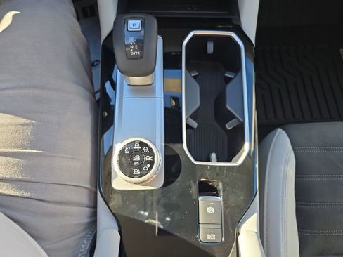 New 2025 Mitsubishi Outlander SE image 20