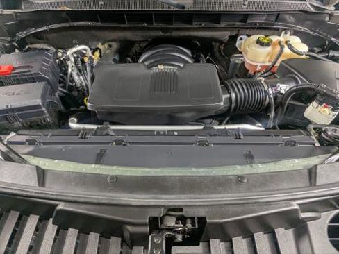 Used 2023 Chevrolet Suburban Premier image 34