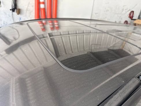 Used 2018 Toyota RAV4 XLE w/ All Weather Liner Package FWD image 4