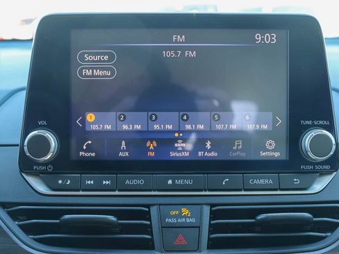 Used 2025 Nissan Altima 2.5 SV FWD image 22