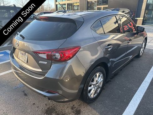 Used 2018 MAZDA MAZDA3 Sport image 4