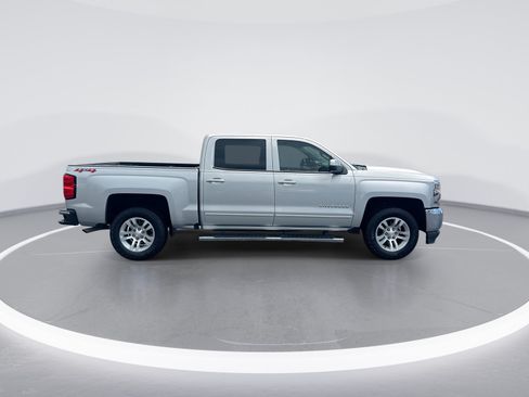 Used 2018 Chevrolet Silverado 1500 LT w/ All Star Edition AWD/4WD image 10