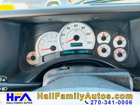 Used 2003 HUMMER H2 w/ Preferred Equipment Group image 32