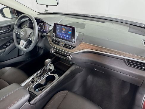 Used 2023 Nissan Altima 2.5 SV image 34