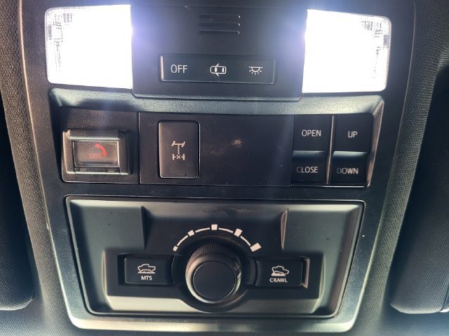 Used 2021 Toyota Tacoma TRD Off-Road w/ TRD Premium Off Road Package AWD/4WD image 18