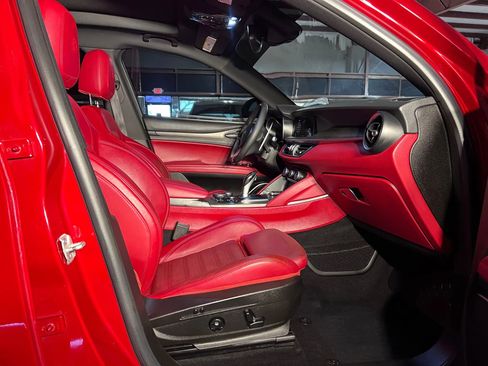 Used 2018 Alfa Romeo Stelvio Ti Sport image 20