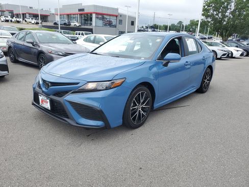 Certified 2024 Toyota Camry SE FWD image 2