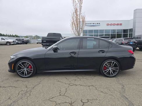 Used 2023 BMW 330i xDrive Sedan w/ M Sport Package AWD/4WD image 2