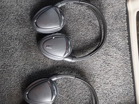 Used 2023 Chevrolet Express 2500 image 13