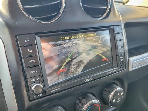 Used 2016 Jeep Compass High Altitude FWD image 17
