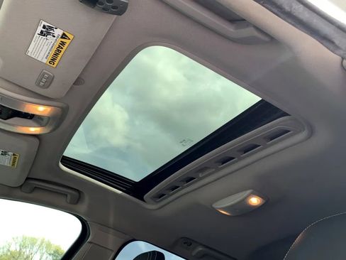 Used 2018 Volvo V60 T5 Dynamic w/ Vision Package image 15