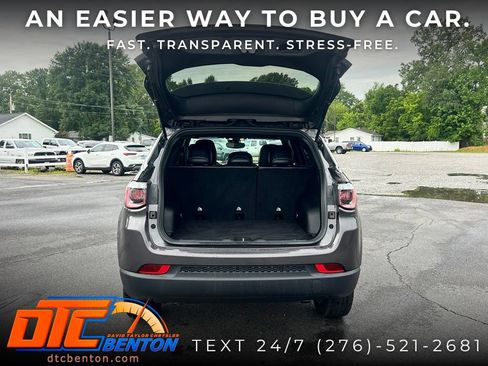 Used 2024 Jeep Compass Latitude AWD/4WD image 29