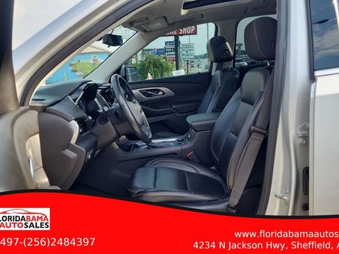 Used 2018 Chevrolet Traverse LT FWD image 18