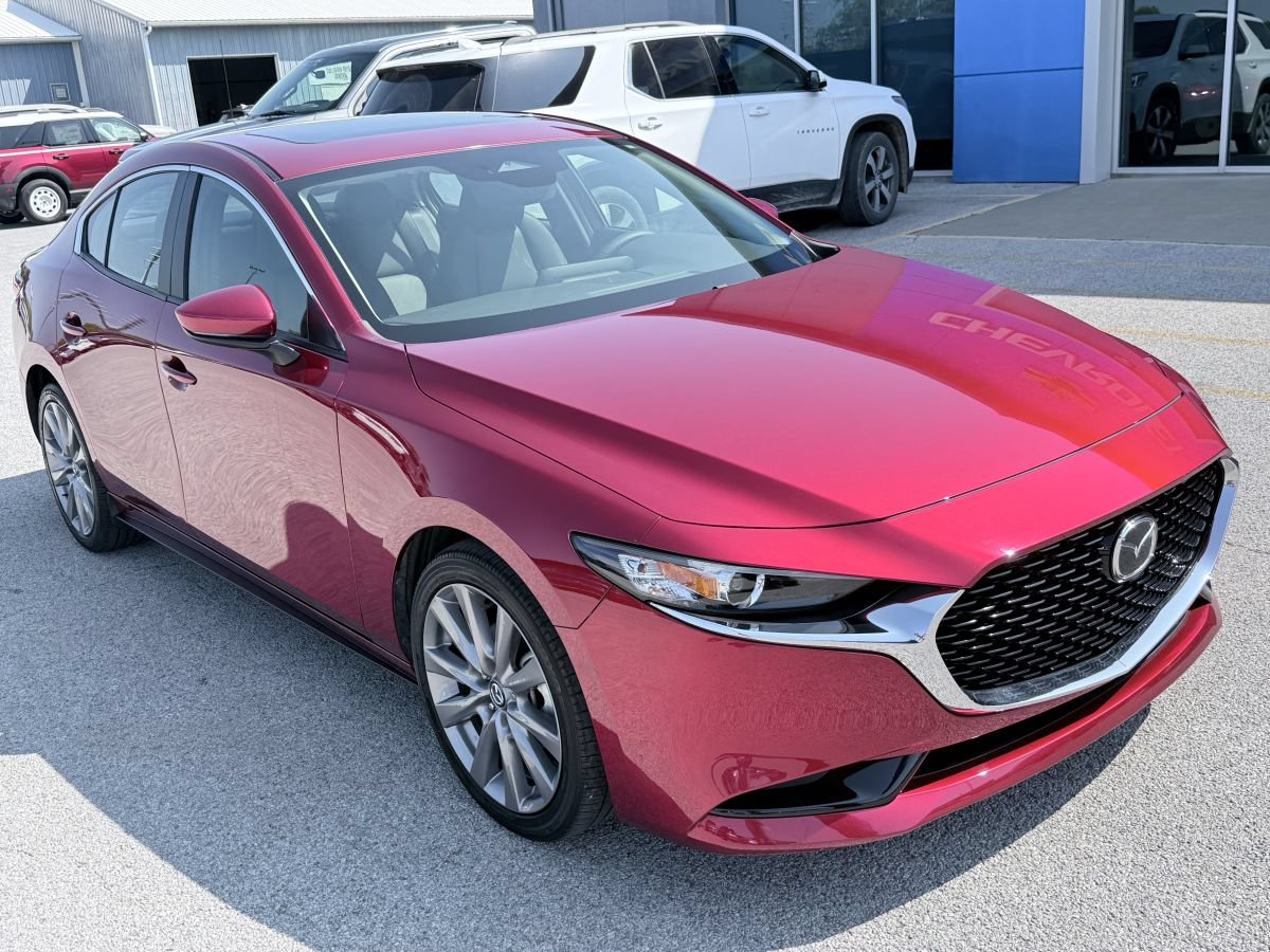 Used 2024 MAZDA MAZDA3 s FWD image 2