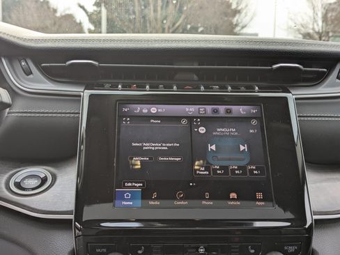 Certified 2022 Jeep Grand Cherokee Limited w/ Trailer Tow Prep Group (B) image 22