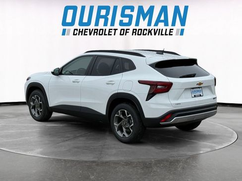 New 2026 Chevrolet Trax LT w/ Sunroof Package image 4