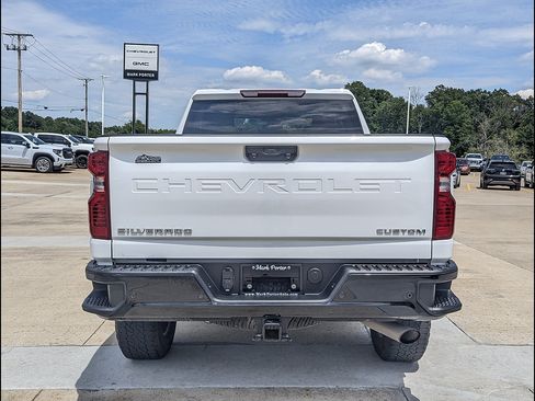 Used 2024 Chevrolet Silverado 2500 Custom w/ Custom Value Package AWD/4WD image 10