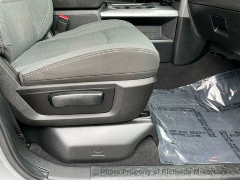 Used 2022 RAM 1500 Express w/ Ceramic Grey Express Package image 24