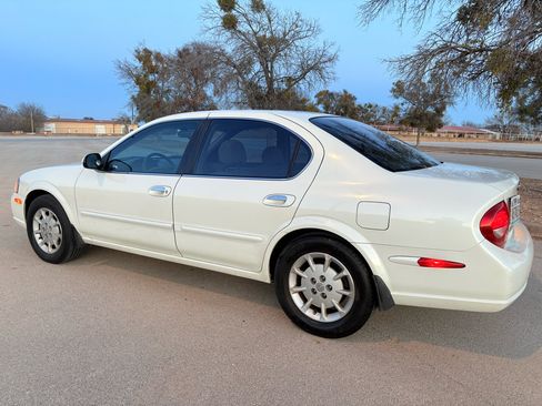 Used 2000 Nissan Maxima GXE image 12