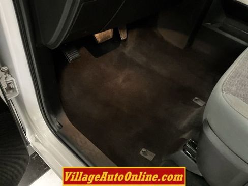 Used 2017 RAM 1500 Classic SLT w/ SLT Plus D←cor Group image 19